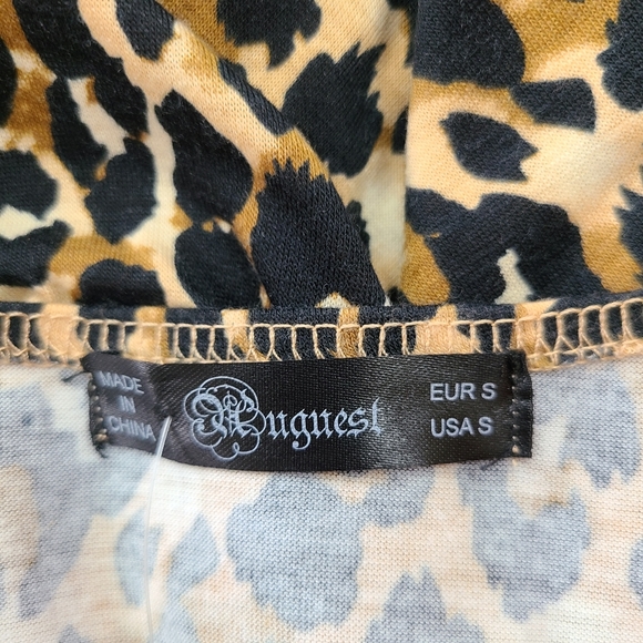 NWT Flirty Animal Print Mini Wrap Dress by Huguest Size Small - Picture 9 of 11